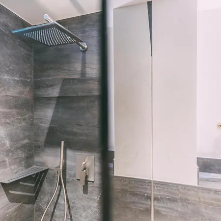 Apartman Livalpin View *