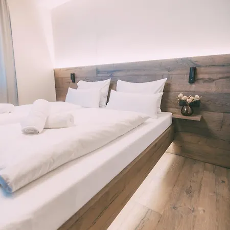 Apartman Livalpin View *
