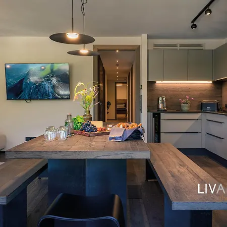 Livalpin View Apartman *