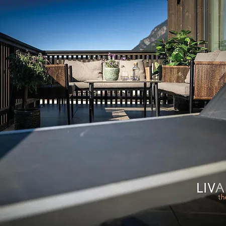 Livalpin View Apartman *
