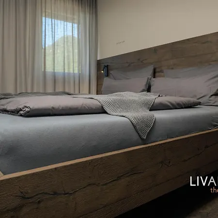 Apartman Livalpin View *