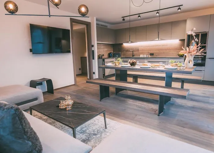 Livalpin View Апартаменти