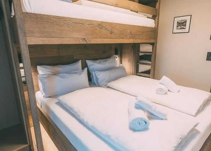 Livalpin View Апартаменти *